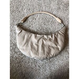 Boohoo Women’s Cream Puffers Style Hand Bag